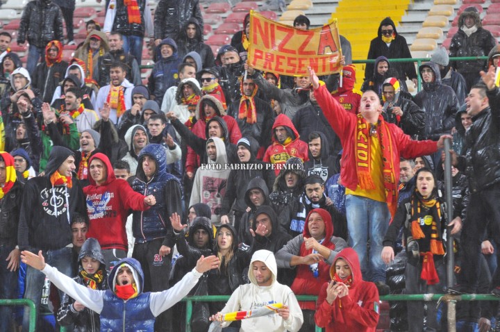 Messina-Savoia, in tremila sotto la pioggia