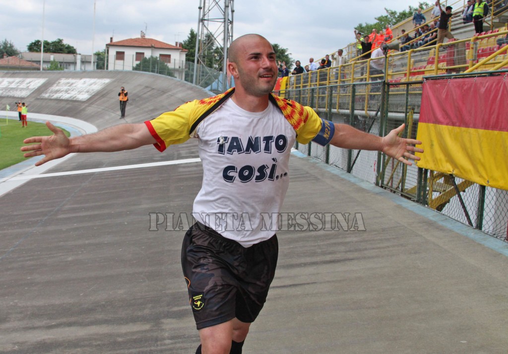 partita bassano-messina. esultanza berrettoni dopo secondo gol