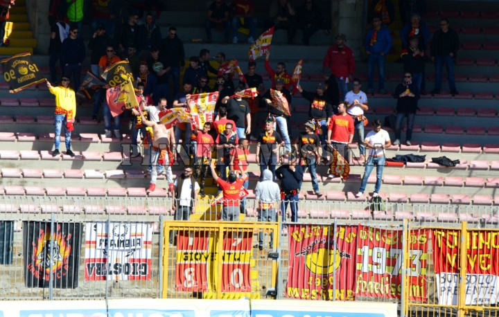 I tifosi del Messina a Lecce